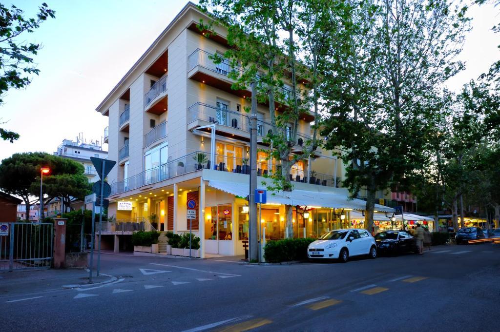 Hotel Bridge Rimini Exterior foto